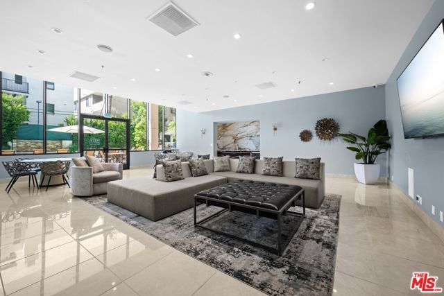 10724 Wilshire Boulevard 1001, Los Angeles, CA 90024
