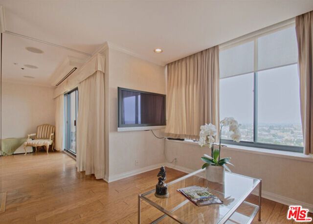 10724 Wilshire Boulevard 1001, Los Angeles, CA 90024