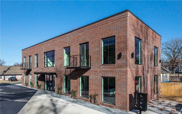 202 SE 6th Street Suite 101, Bentonville, AR 72712