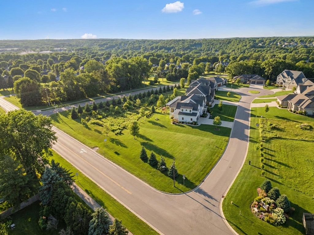 3998 Haven Woods Court, Eagan, MN 55123