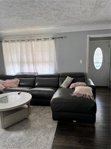 16301 Cloverside Avenue, Cleveland, OH 44128