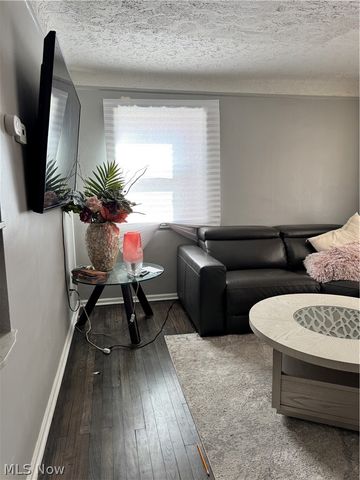 16301 Cloverside Avenue, Cleveland, OH 44128