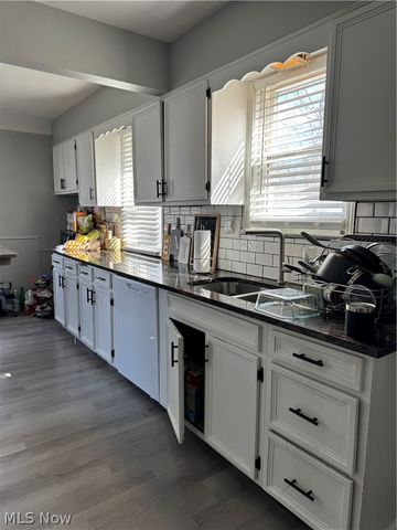 16301 Cloverside Avenue, Cleveland, OH 44128