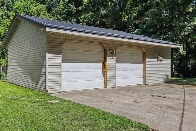 67526 Thunderbird Drive, Sturgis, MI 49091
