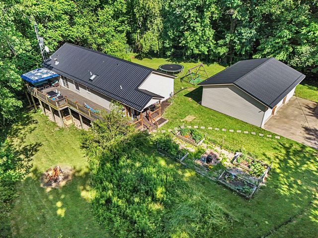 67526 Thunderbird Drive, Sturgis, MI 49091