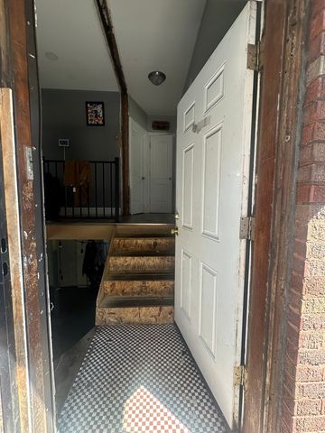 7214 S Bell Avenue, Chicago, IL 60636