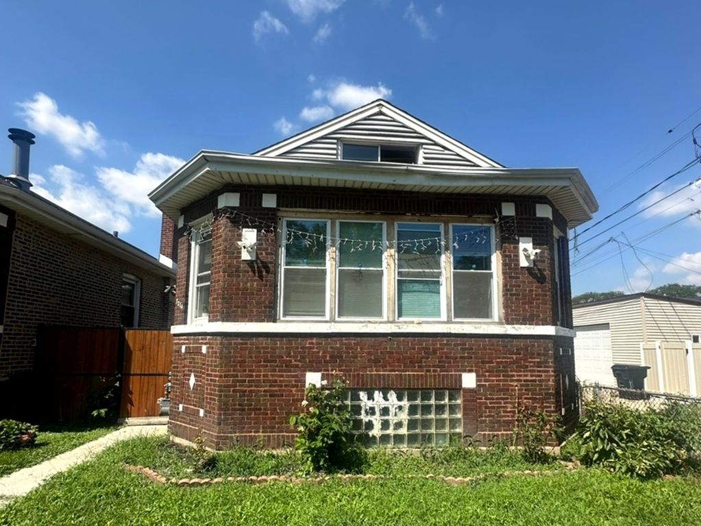 7214 S Bell Avenue, Chicago, IL 60636