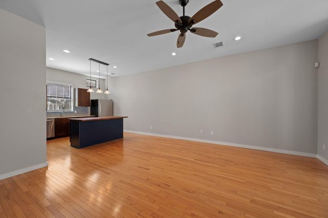 6000 S Congress Ave 302, Austin, TX 78745