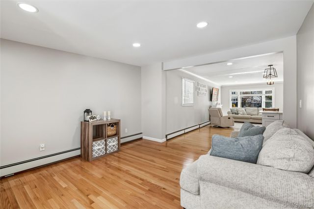 144 Avenue A, Holbrook, NY 11741