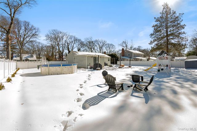 144 Avenue A, Holbrook, NY 11741