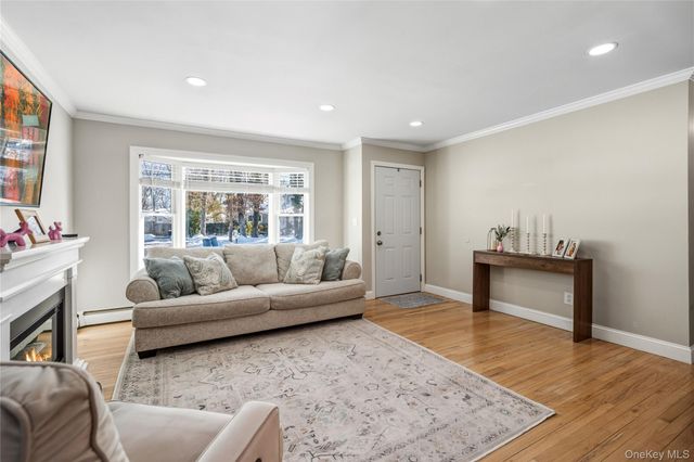 144 Avenue A, Holbrook, NY 11741