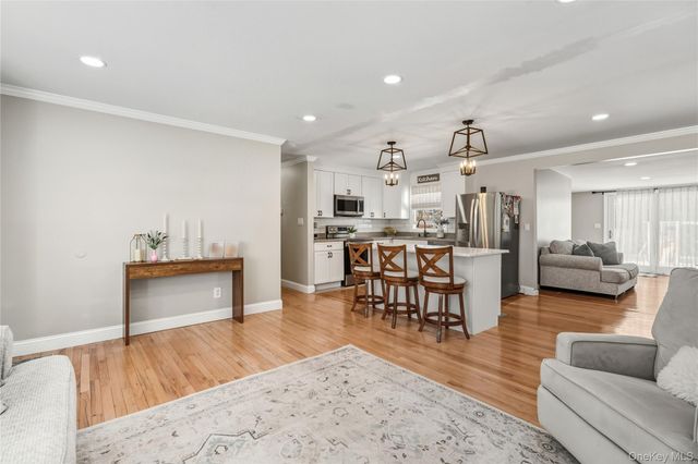 144 Avenue A, Holbrook, NY 11741