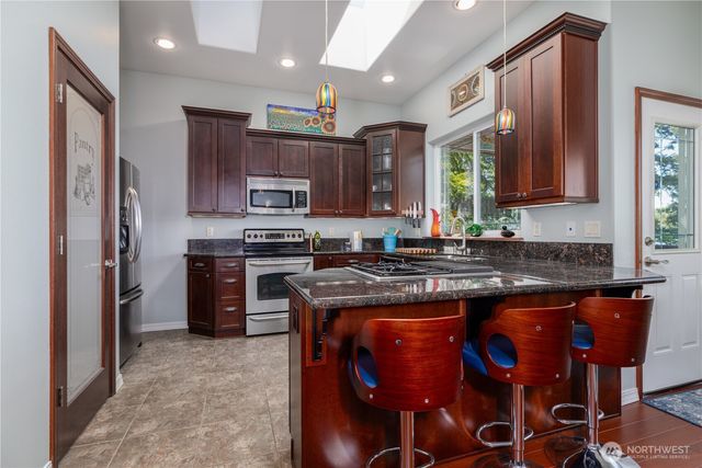860 E Sunset Road, Shelton, WA 98584