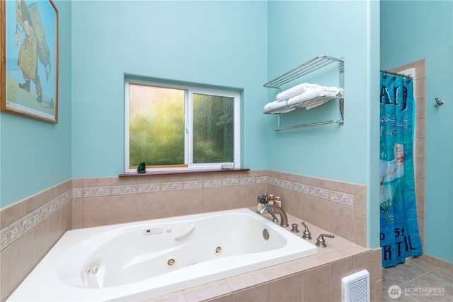 860 E Sunset Road, Shelton, WA 98584