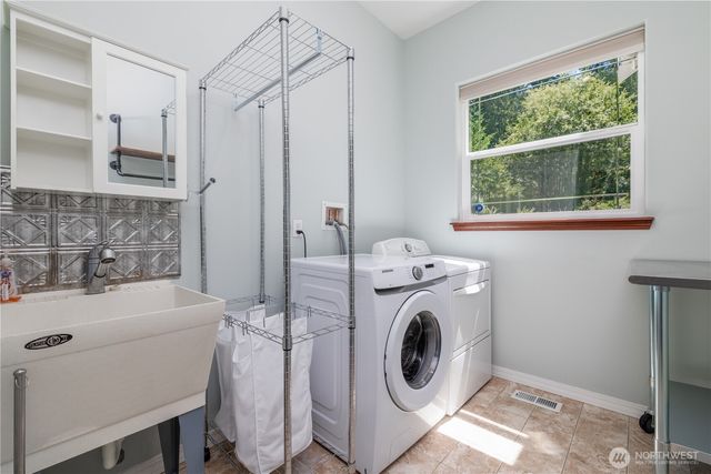 860 E Sunset Road, Shelton, WA 98584