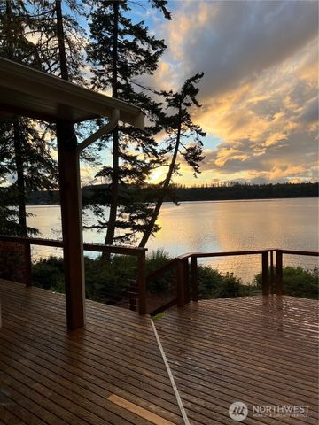 860 E Sunset Road, Shelton, WA 98584