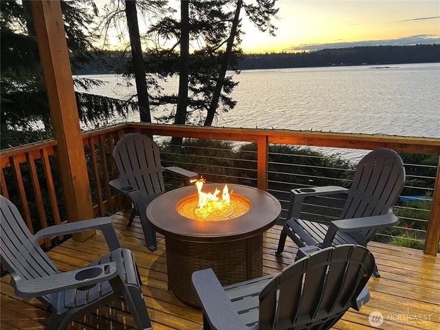 860 E Sunset Road, Shelton, WA 98584