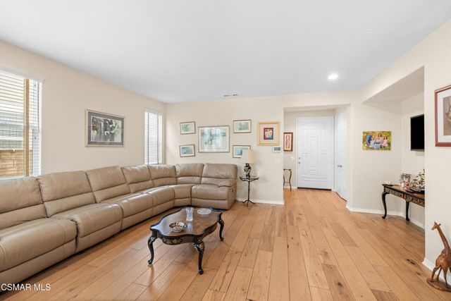 3812 Golden Pond Drive, Camarillo, CA 93012