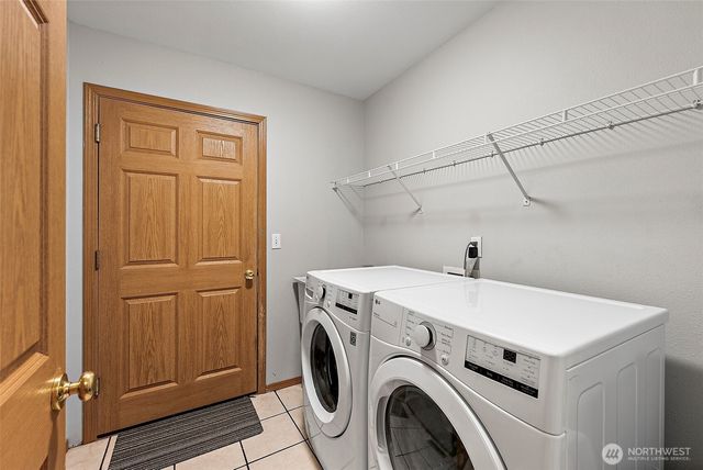 209 Groff Avenue NW, Orting, WA 98360