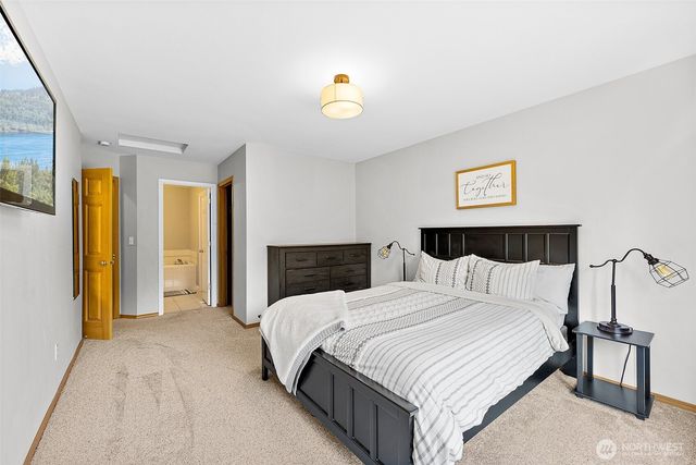 209 Groff Avenue NW, Orting, WA 98360