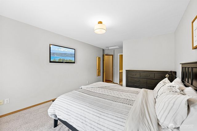 209 Groff Avenue NW, Orting, WA 98360