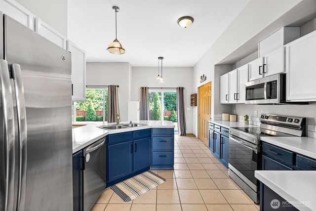 209 Groff Avenue NW, Orting, WA 98360