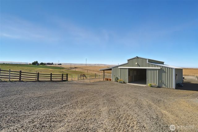 288 Meadowlark Lane, Touchet, WA 99360
