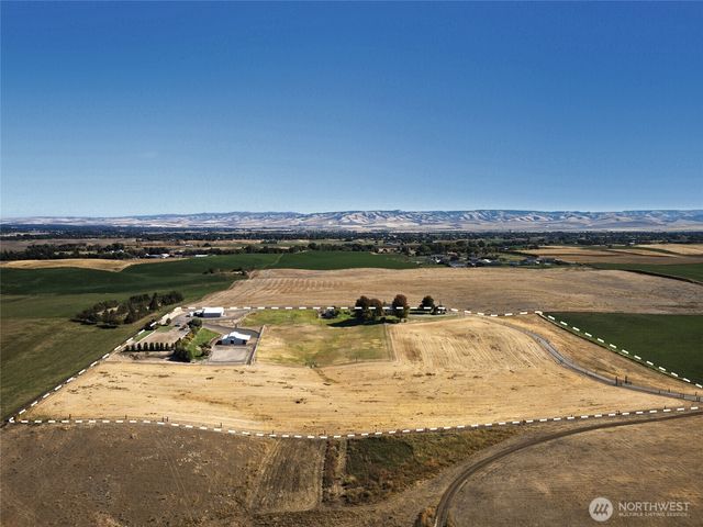 288 Meadowlark Lane, Touchet, WA 99360