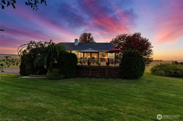 288 Meadowlark Lane, Touchet, WA 99360