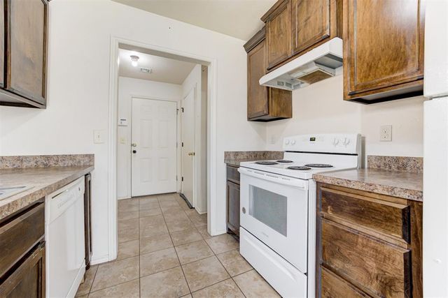 8501 Durland Way, Oklahoma City, OK 73114