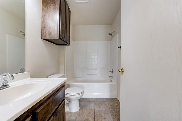 8501 Durland Way, Oklahoma City, OK 73114