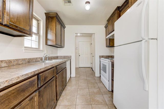 8501 Durland Way, Oklahoma City, OK 73114