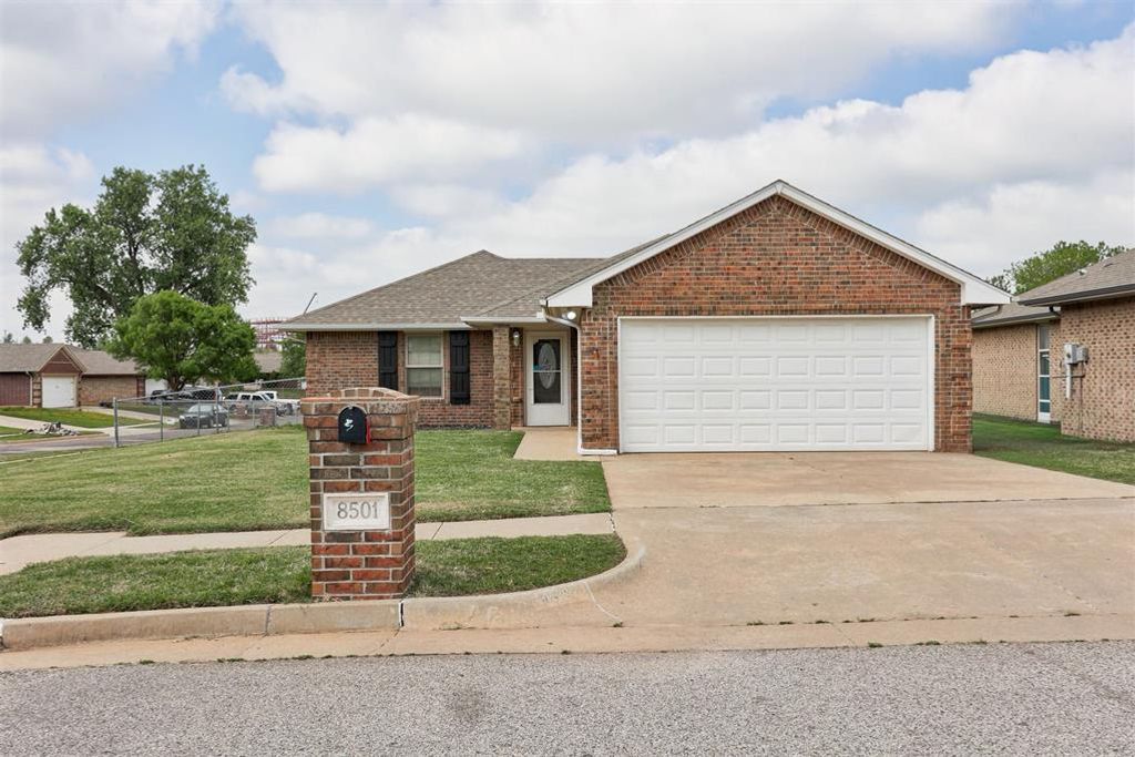 8501 Durland Way, Oklahoma City, OK 73114