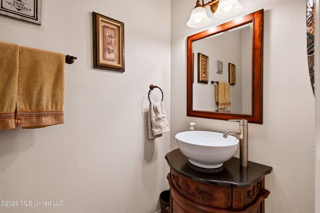56113 E Diamondhead Drive, Diamondhead, MS 39525