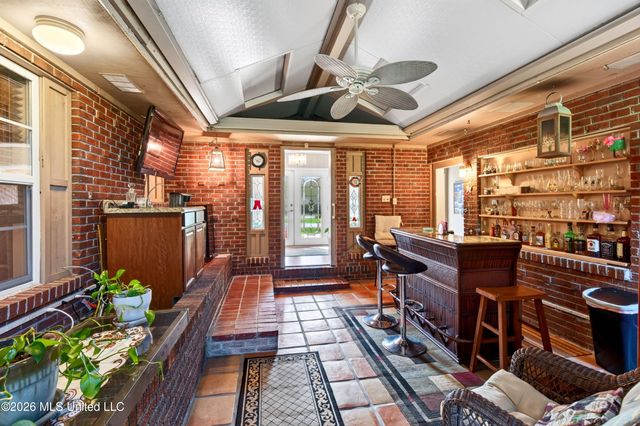 56113 E Diamondhead Drive, Diamondhead, MS 39525