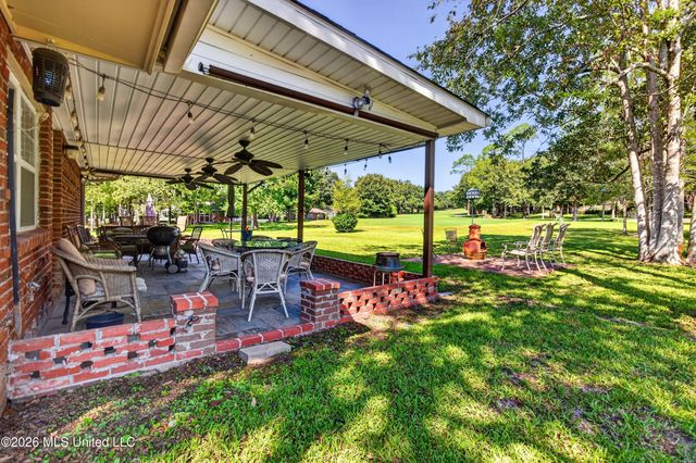 56113 E Diamondhead Drive, Diamondhead, MS 39525
