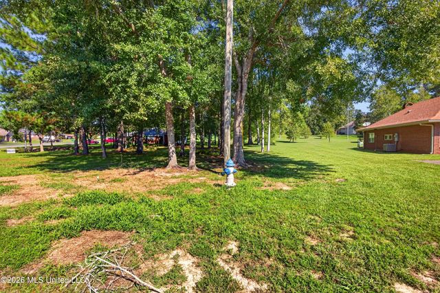 56113 E Diamondhead Drive, Diamondhead, MS 39525
