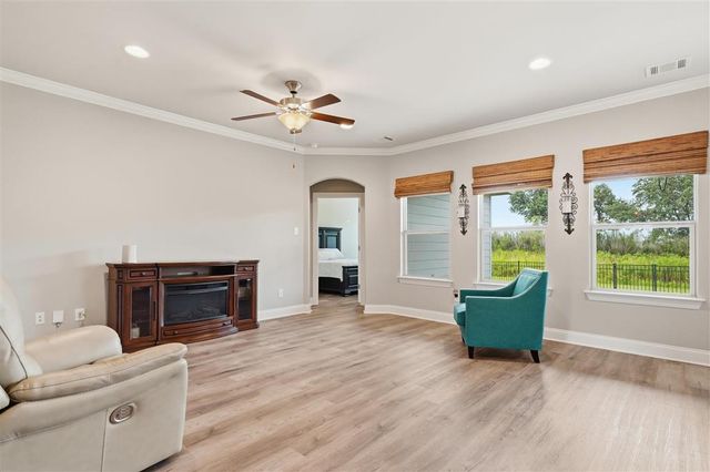 5770 Highland Hills Boulevard, Iowa, LA 70647