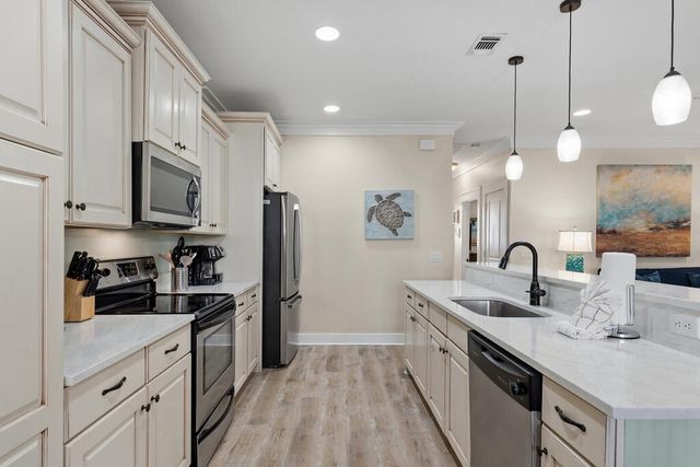 226 Tahitian Way, Destin, FL 32541