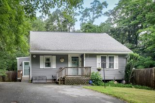 758 Rathbun St, Blackstone, MA 01504
