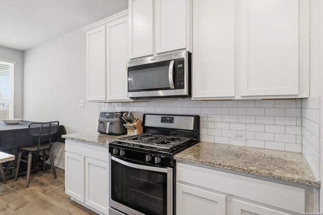 521 AMBER CRK, Cibolo, TX 78108