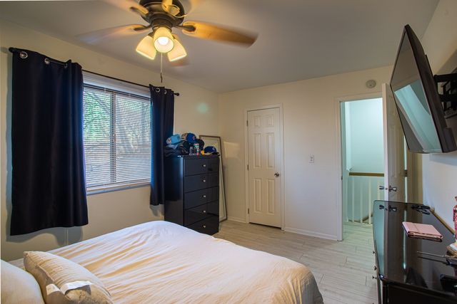 1452 Bear Flag Drive 1, Hanover Park, IL 60133