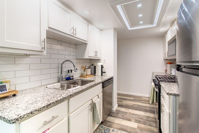 1452 Bear Flag Drive 1, Hanover Park, IL 60133