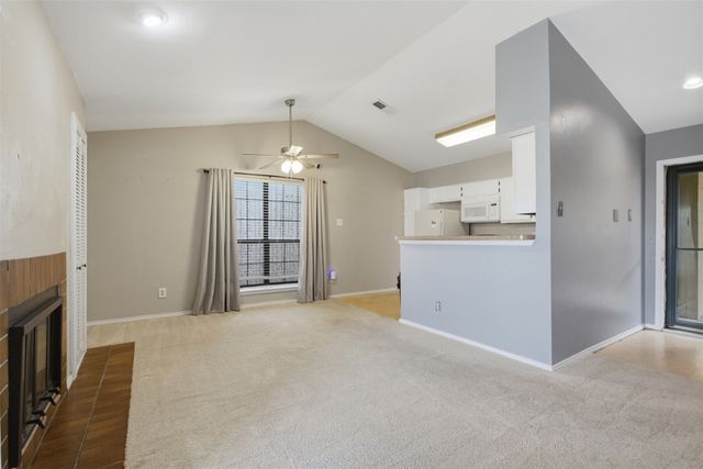5909 Lake Hubbard Parkway 211, Garland, TX 75043