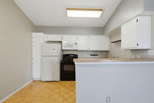 5909 Lake Hubbard Parkway 211, Garland, TX 75043