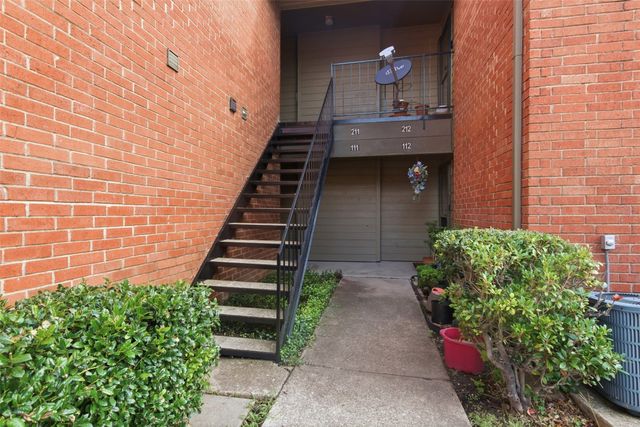 5909 Lake Hubbard Parkway 211, Garland, TX 75043