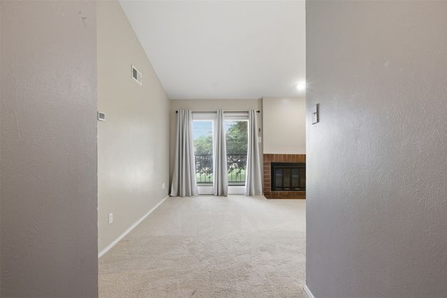 5909 Lake Hubbard Parkway 211, Garland, TX 75043