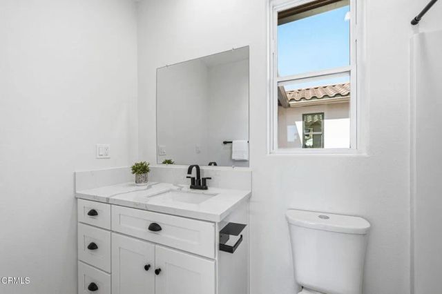 1131 W 2nd Street, Oxnard, CA 93030