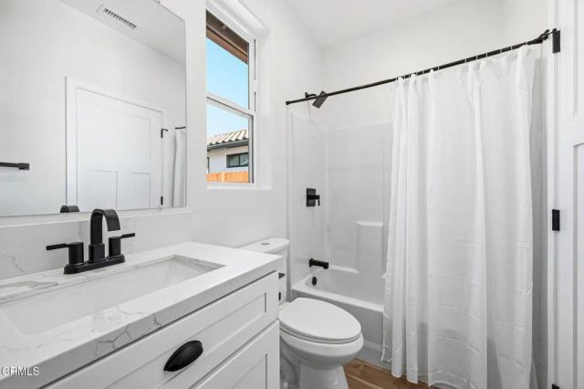 1131 W 2nd Street, Oxnard, CA 93030