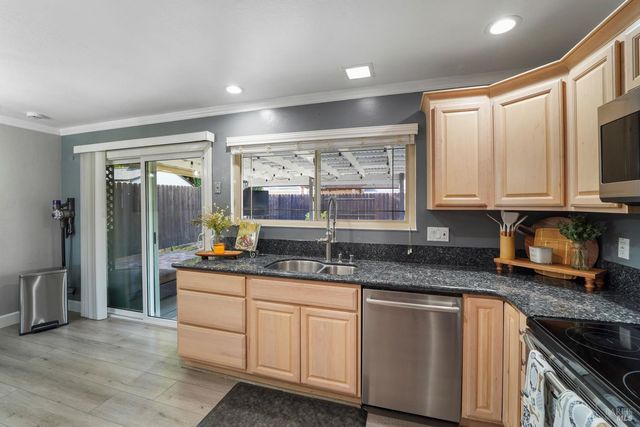 113 Richard Pl, Vacaville, CA 95687